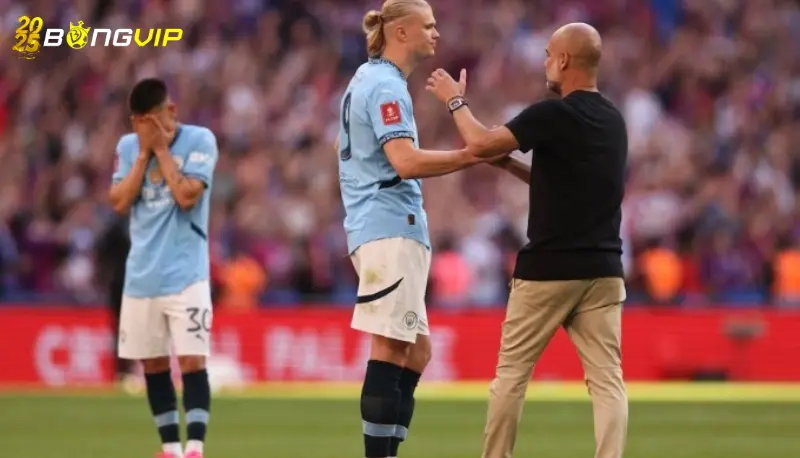 Guardiola bất ngờ vì Haaland nhường phạt đền cho Marmoush Chi tiết về Guardiola bất ngờ vì Haaland nhường phạt đền cho Marmoush